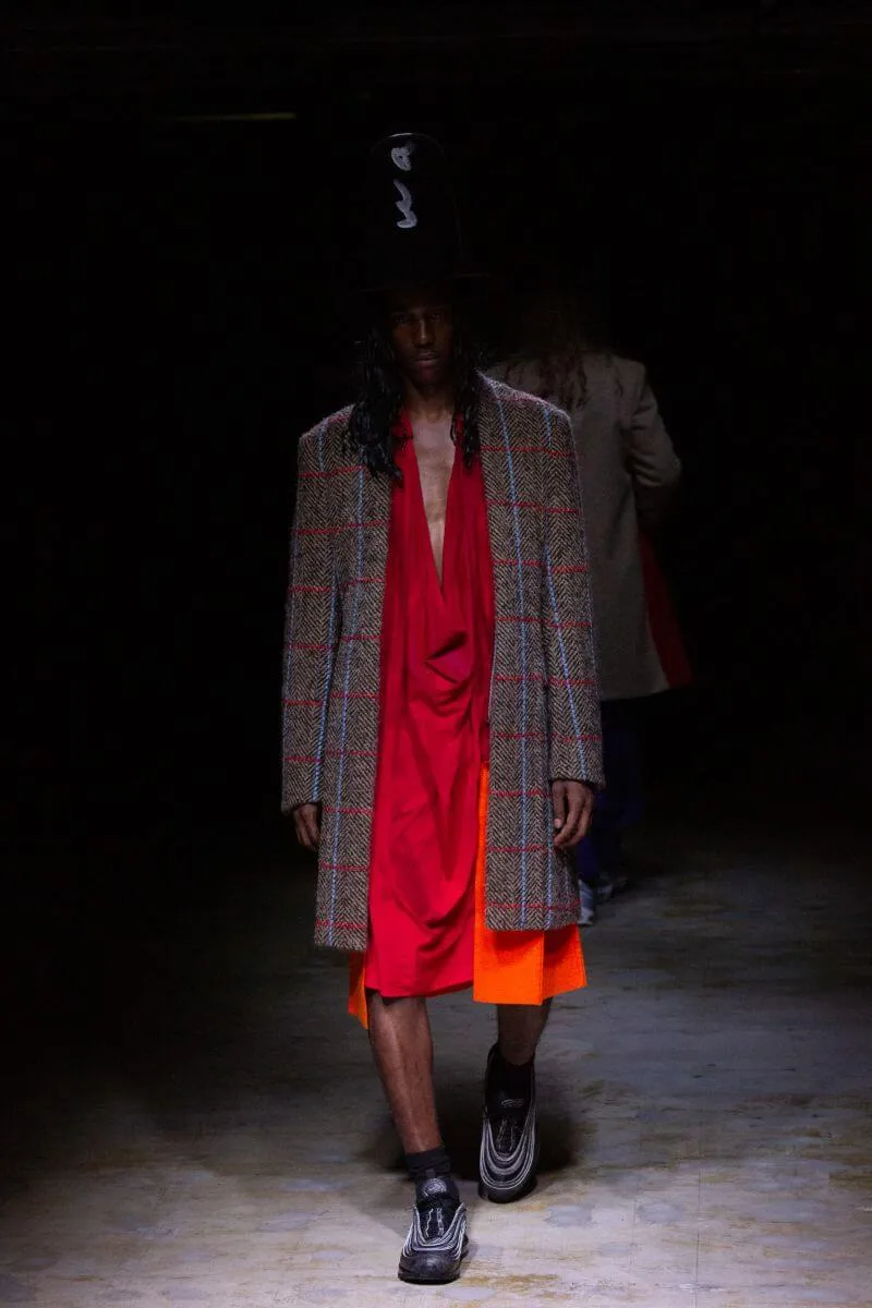 コムデギャルソンオムプリュス 2022年秋冬 LOOK 2