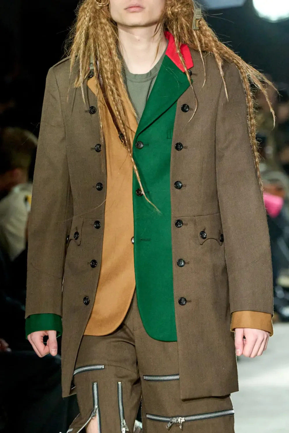 コムデギャルソンオムプリュス 2025年秋冬 LOOK 32 / VIEW 3