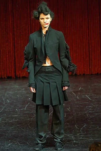 コムデギャルソン 2004秋冬 LOOK 21