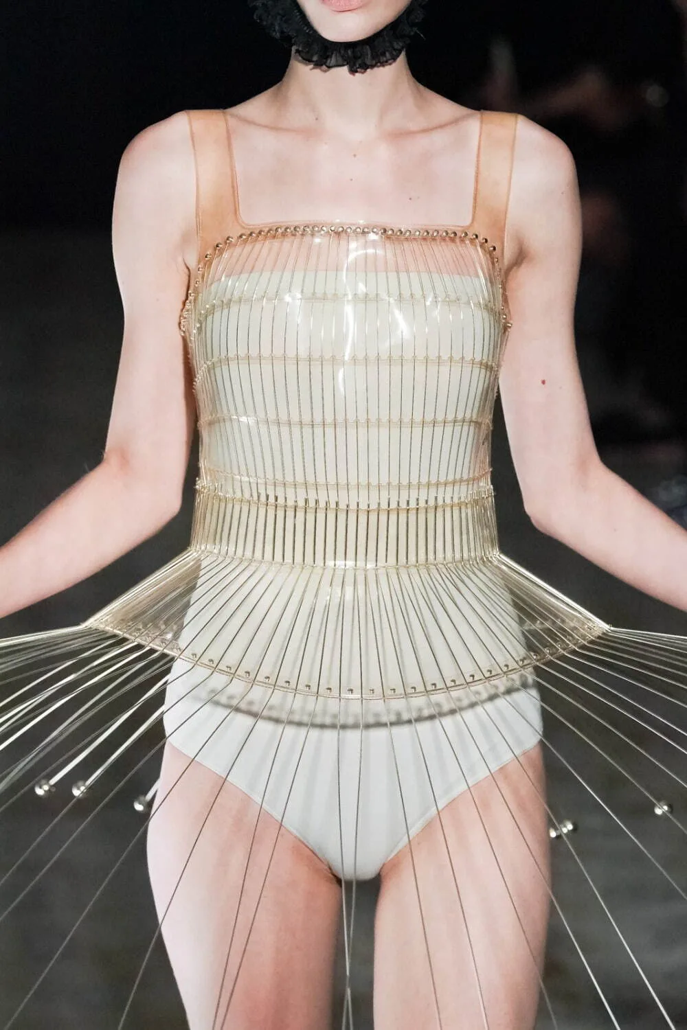 ノワールケイニノミヤ 2022年春夏 LOOK 33 / VIEW 2