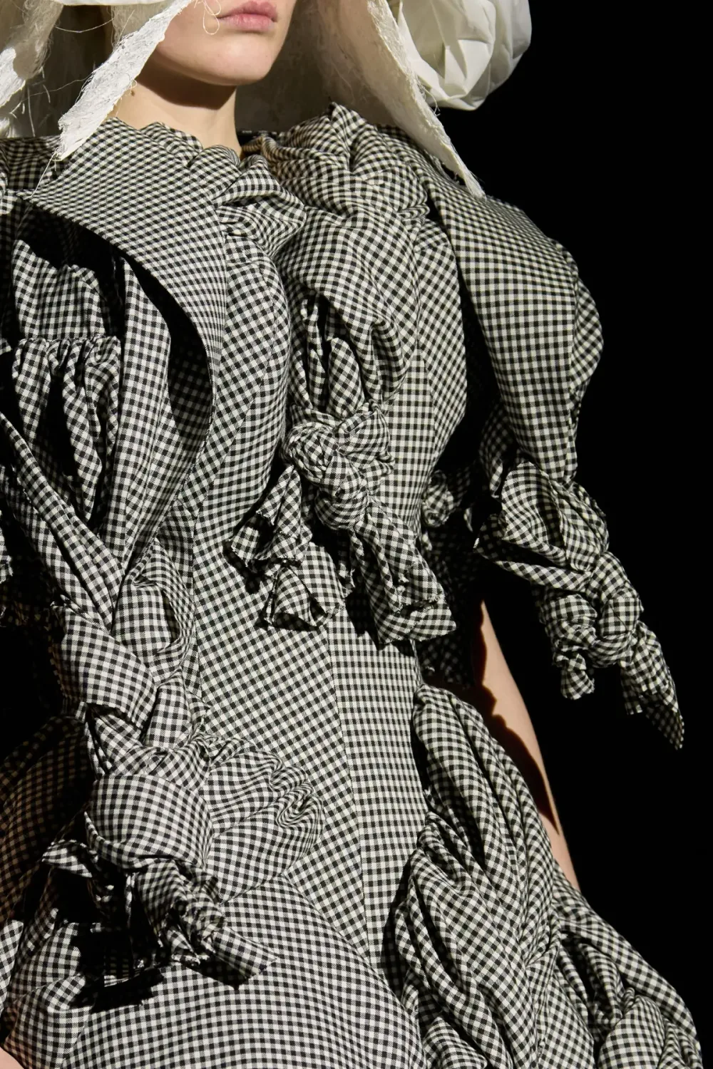 コムデギャルソン 2025年秋冬 LOOK 15 / VIEW 3