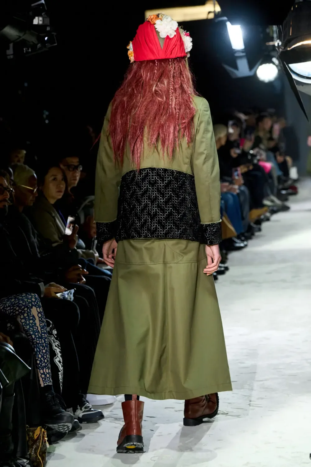 コムデギャルソンオムプリュス 2025年秋冬 LOOK 7 / VIEW 4