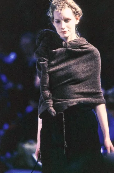 コムデギャルソン 1994秋冬 LOOK 35