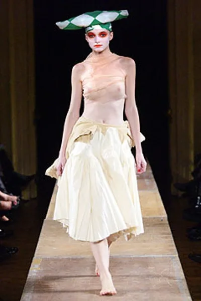 コムデギャルソン 2004春夏 LOOK 18