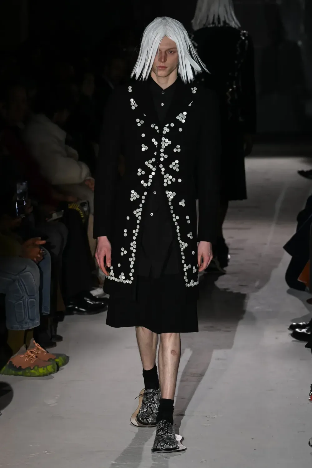 コムデギャルソンオムプリュス 2024年秋冬 LOOK 13
