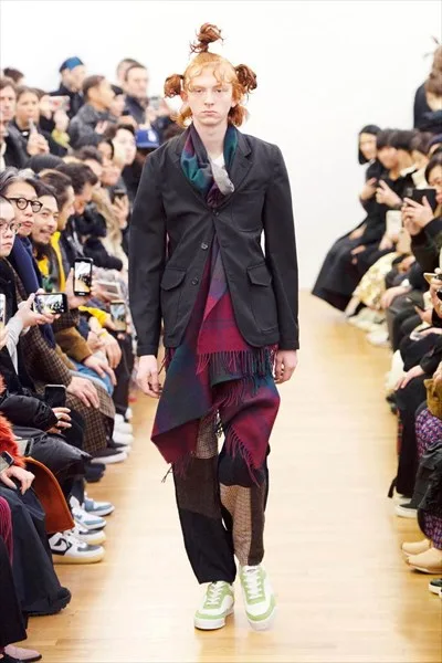 コムデギャルソンシャツ 2020秋冬 LOOK 34