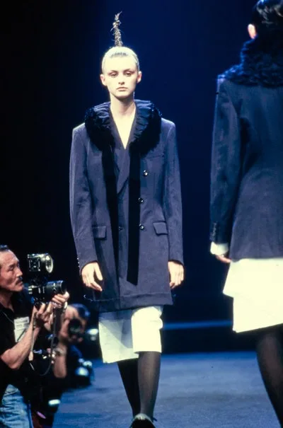 コムデギャルソン 1995秋冬 LOOK 2