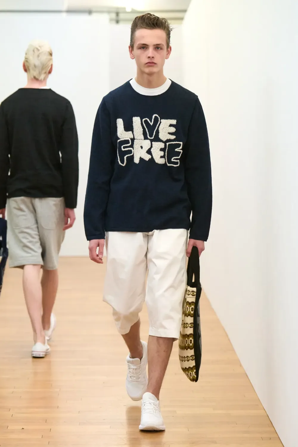 コムデギャルソンシャツ 2024年秋冬 LOOK 19