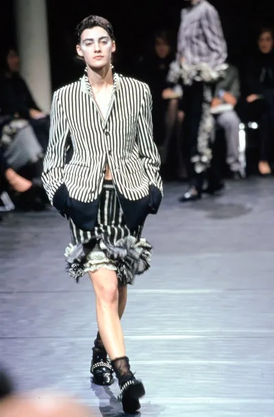 コムデギャルソン 2000秋冬 LOOK 28