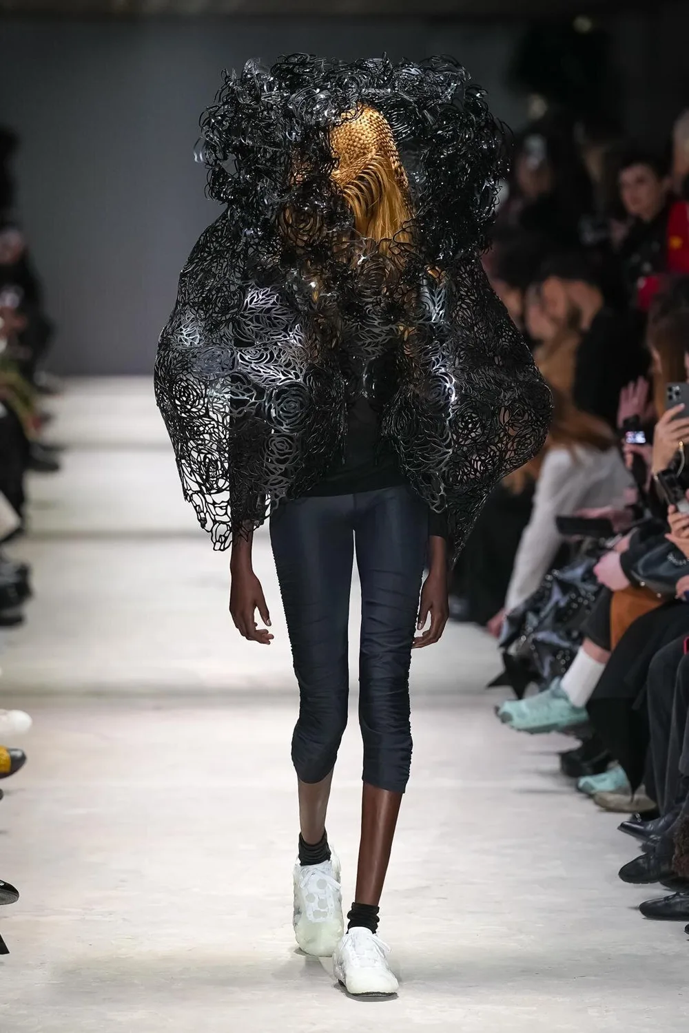 ノワールケイニノミヤ 2026年秋冬 LOOK 6