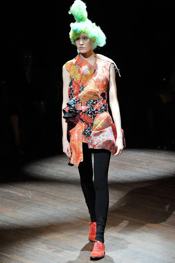 コムデギャルソン 2010春夏 LOOK 3