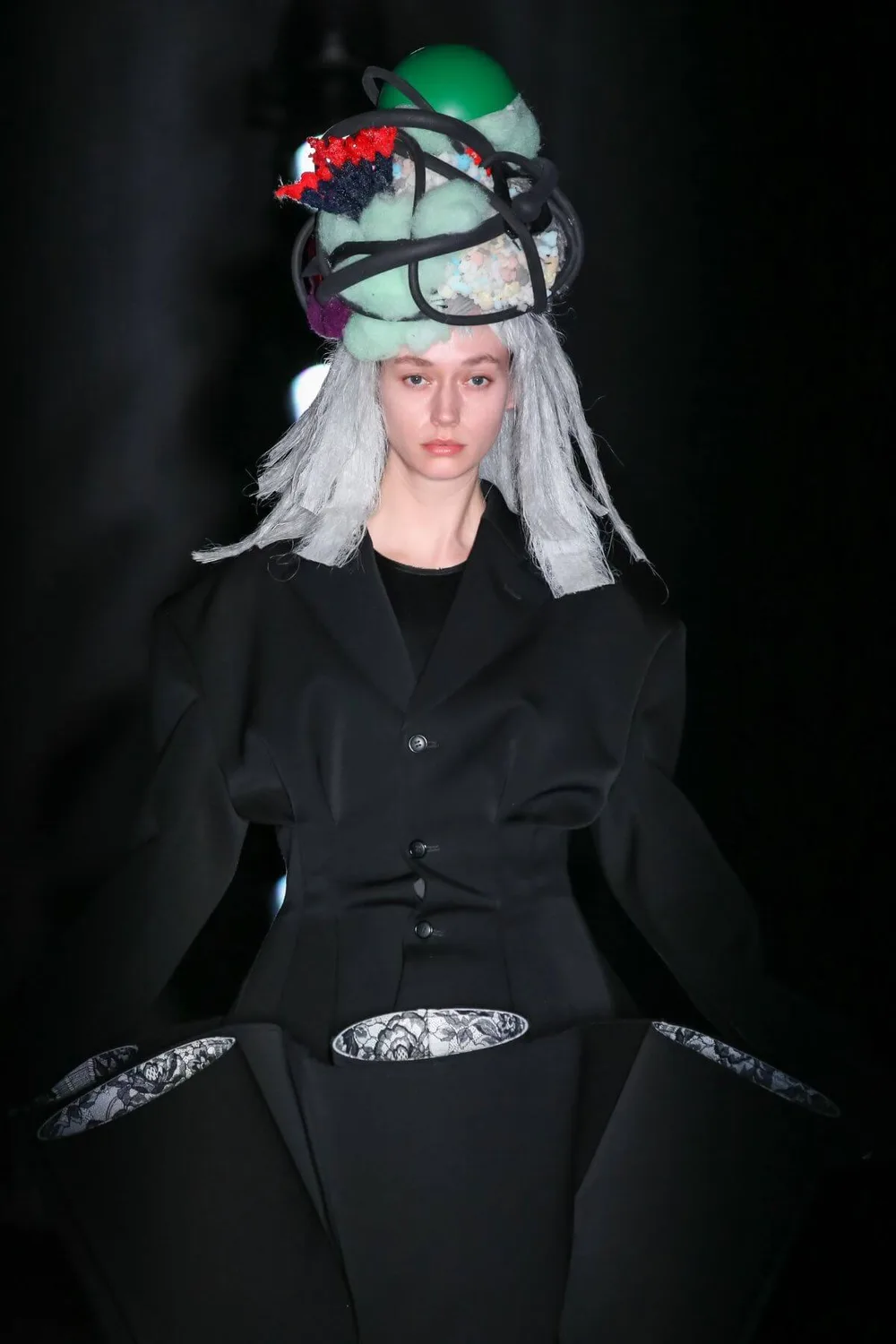 コムデギャルソン 2022年秋冬 LOOK 13 / VIEW 3