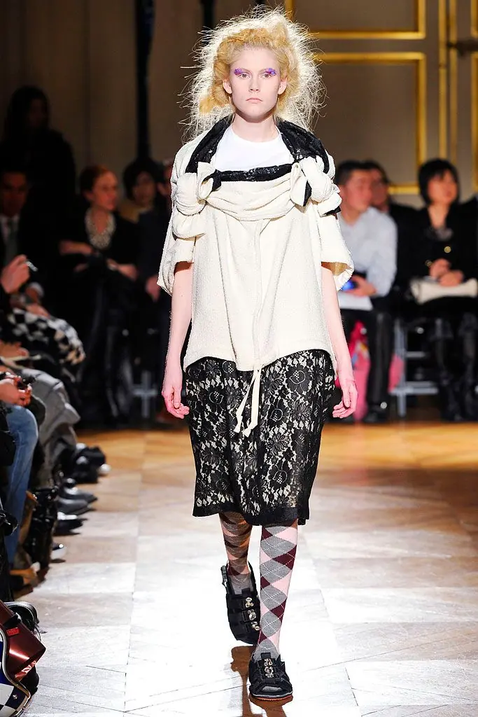 タオ 2010年秋冬 LOOK 30