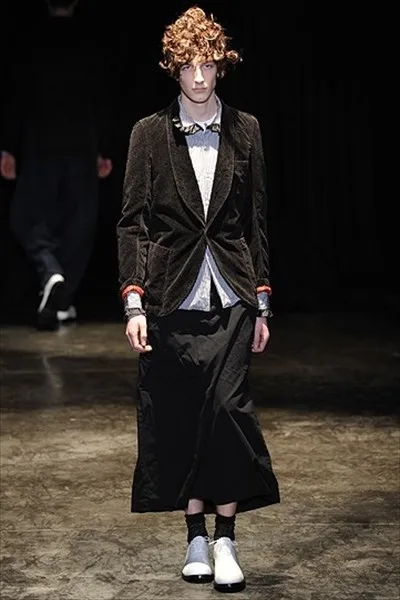コムデギャルソンオムプリュス 2011秋冬 LOOK 4