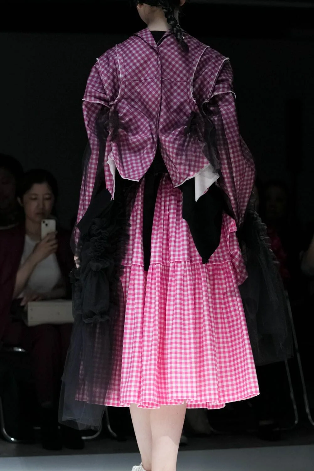 タオ 2025年春夏 LOOK 2 / VIEW 3