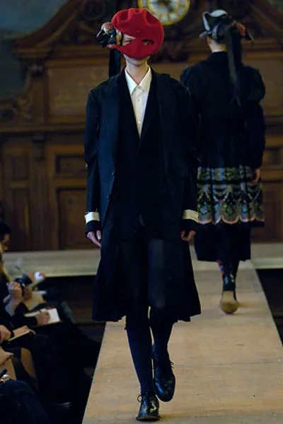 コムデギャルソン 2006秋冬 LOOK 3
