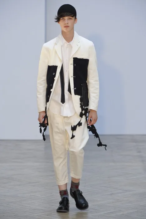 コムデギャルソンオムプリュス 2010春夏 LOOK 35