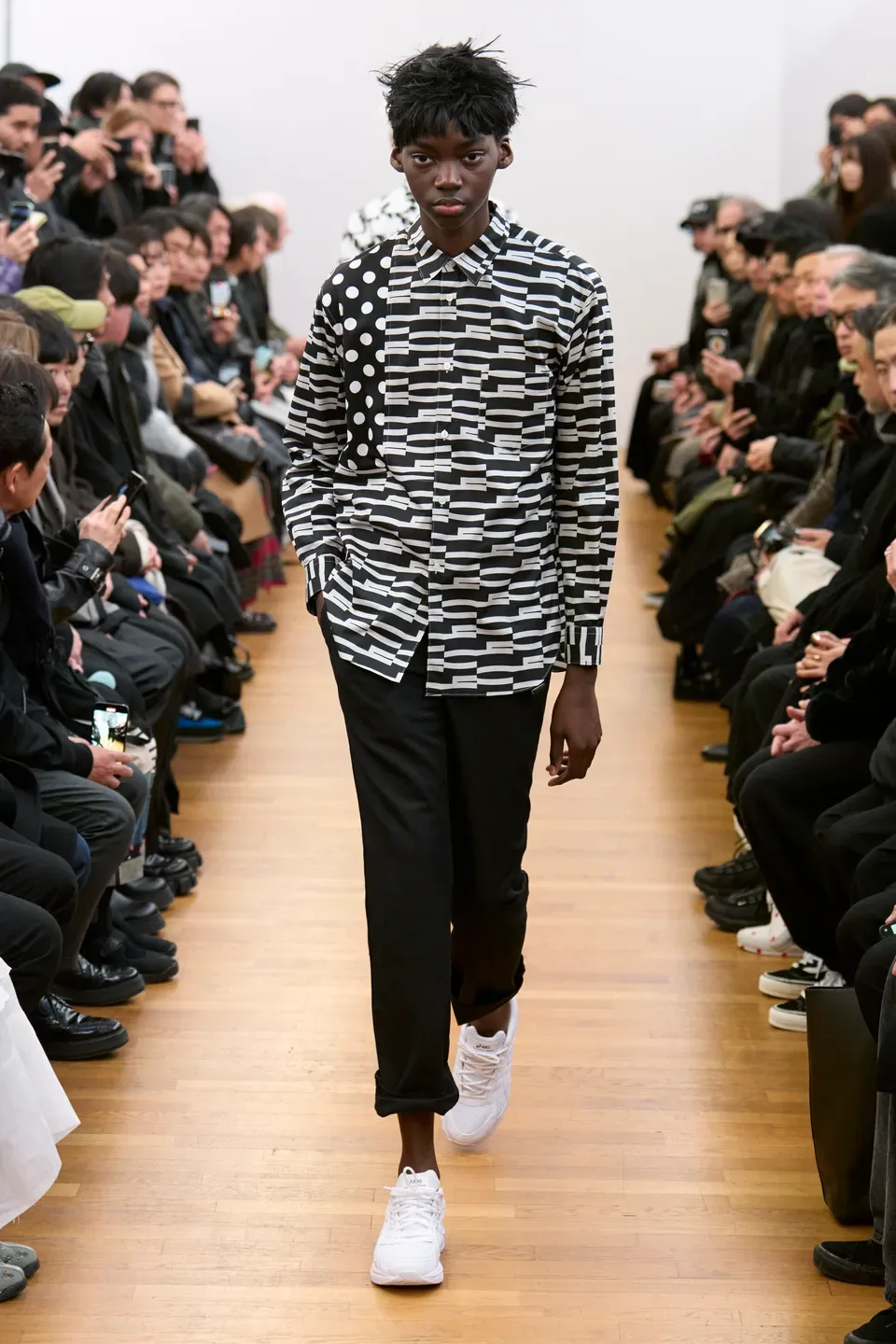 コムデギャルソンシャツ 2026年秋冬 LOOK 16