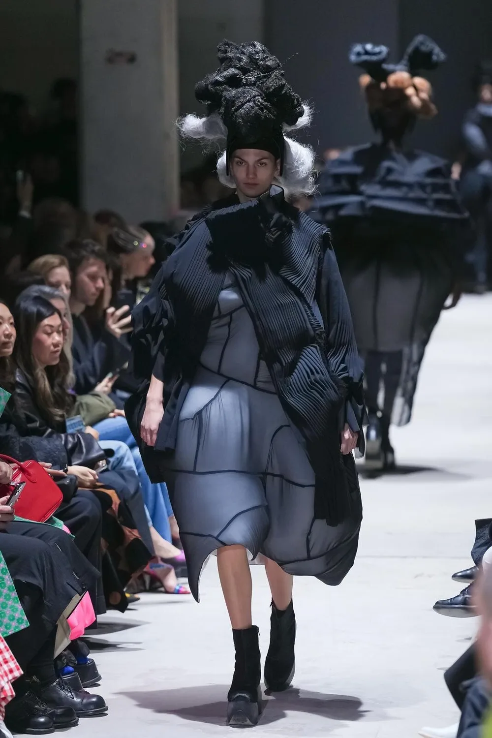 コムデギャルソン 2026年秋冬 LOOK 9