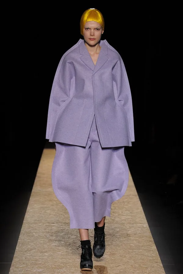 コムデギャルソン 2012秋冬 LOOK 3