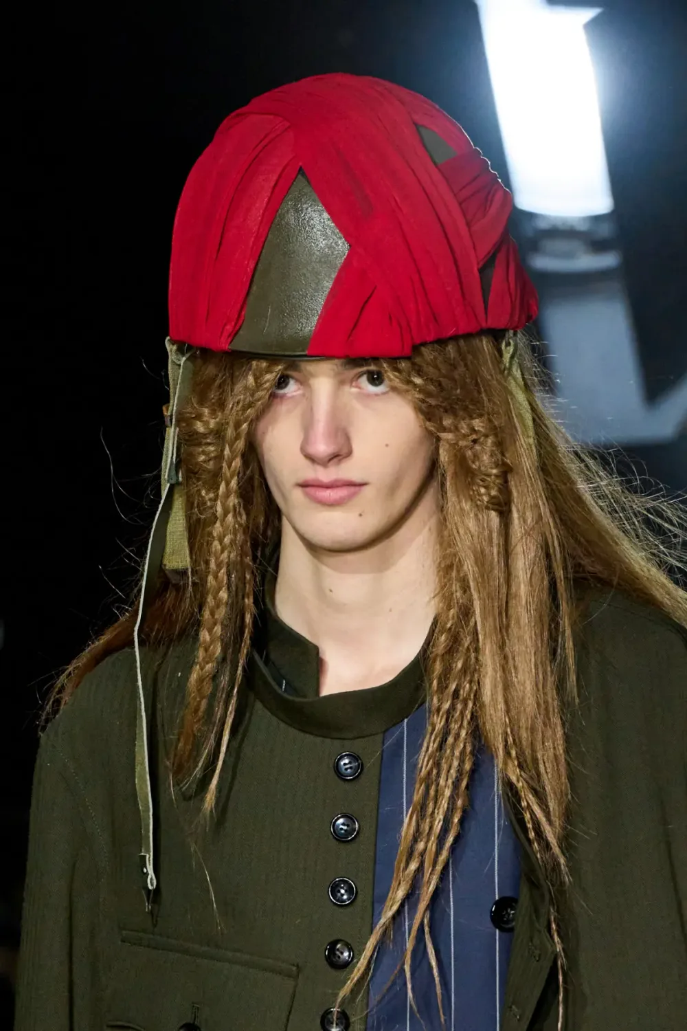 コムデギャルソンオムプリュス 2025年秋冬 LOOK 11 / VIEW 2