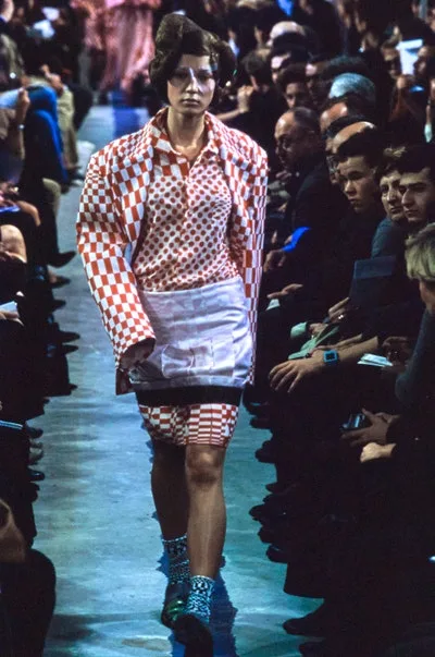 コムデギャルソン 2001春夏 LOOK 27