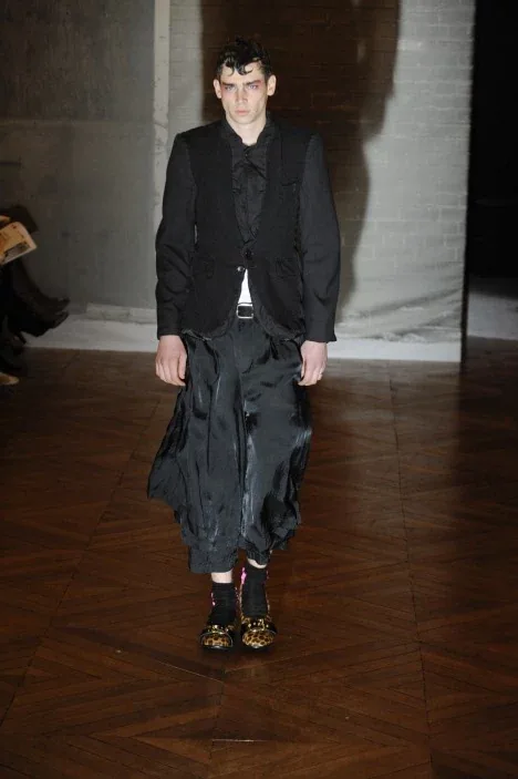 コムデギャルソンオムプリュス 2009秋冬 LOOK 25