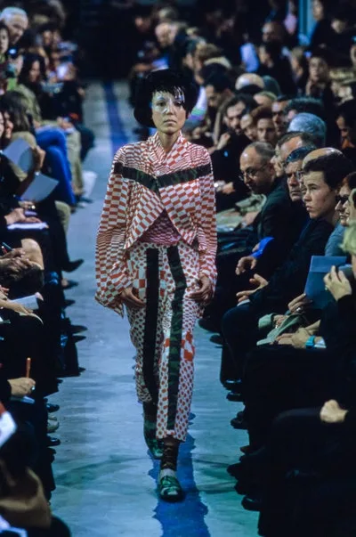 コムデギャルソン 2001春夏 LOOK 25