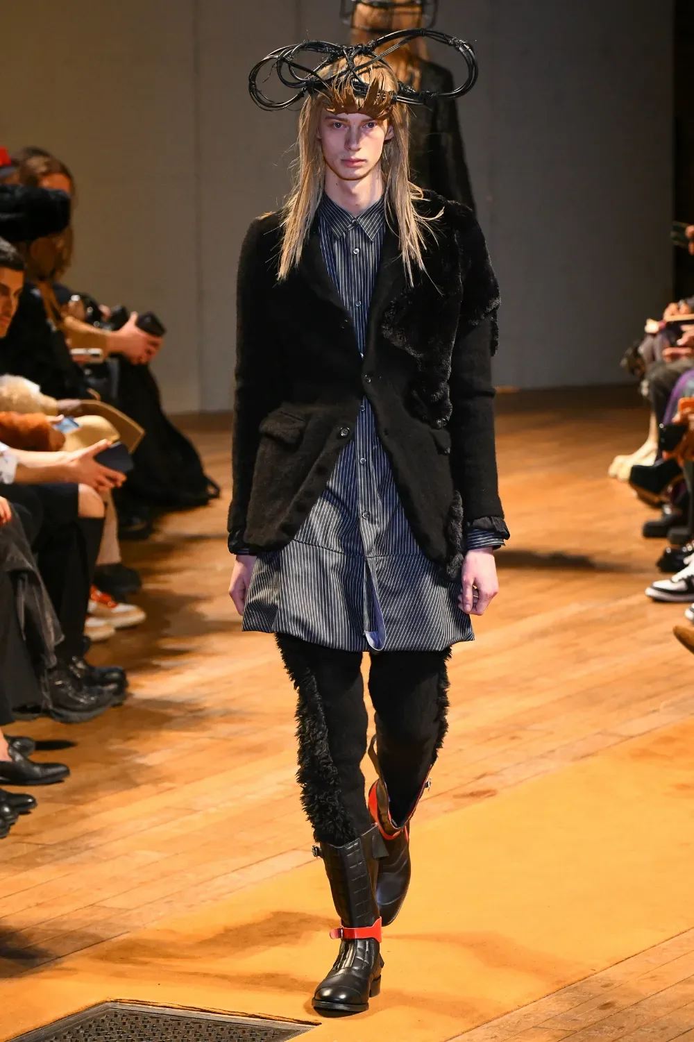 コムデギャルソンオムプリュス 2023年秋冬 LOOK 17