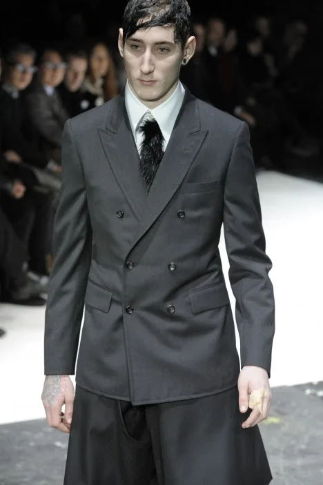 コムデギャルソンオムプリュス 2010秋冬 LOOK 35 / VIEW 2