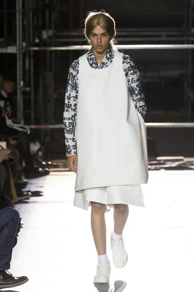 コムデギャルソンオムプリュス 2018秋冬 LOOK 20
