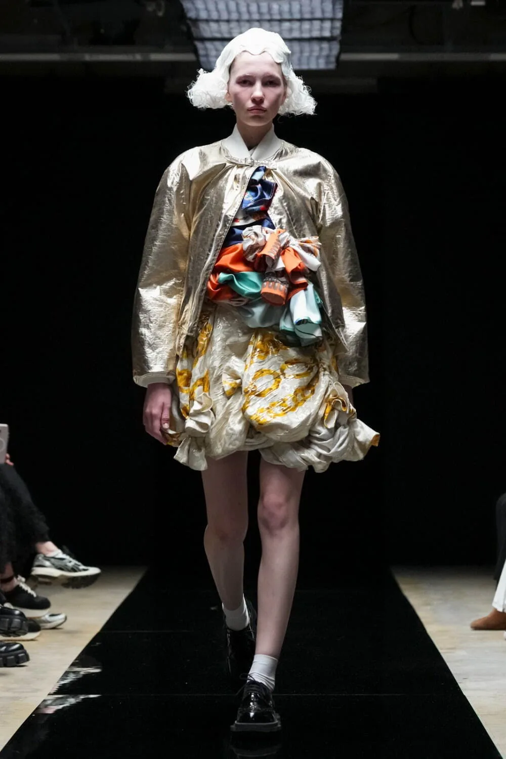 タオ 2025年秋冬 LOOK 24