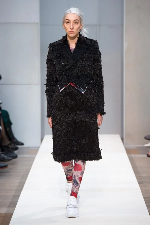 コムデギャルソン 2019春夏 LOOK 5
