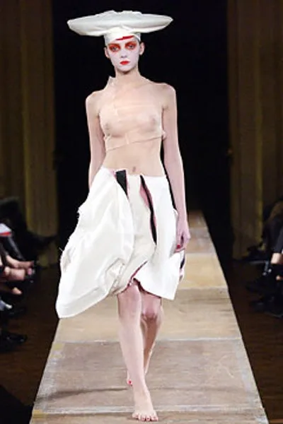 コムデギャルソン 2004春夏 LOOK 19