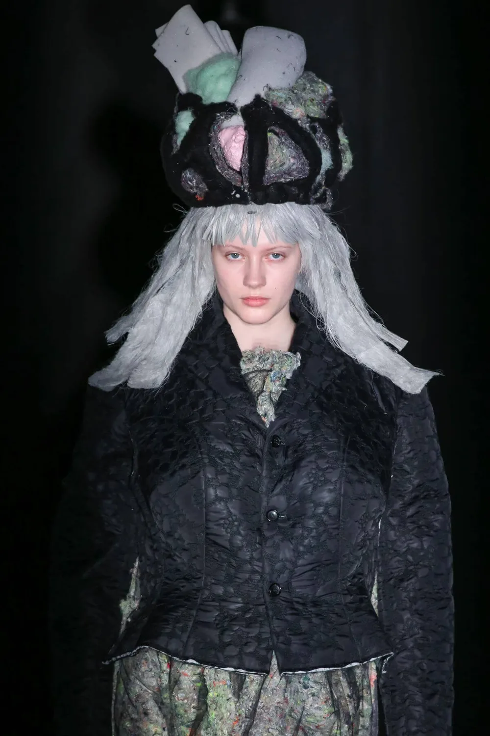 コムデギャルソン 2022年秋冬 LOOK 2 / VIEW 2