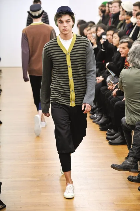コムデギャルソンシャツ 2011秋冬 LOOK 25