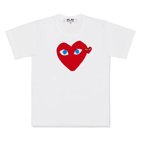 プレイ 半袖Tシャツ 青い目の赤い大きなハート（ホワイト）