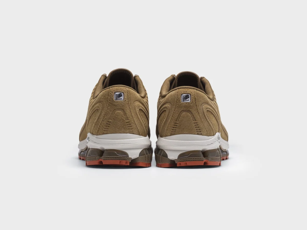 コムデギャルソンオム × New Balance 1890A(タン)のかかと