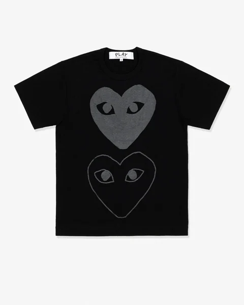 プレイ 半袖Tシャツ 黒地に黒いハート2つ（ブラック）