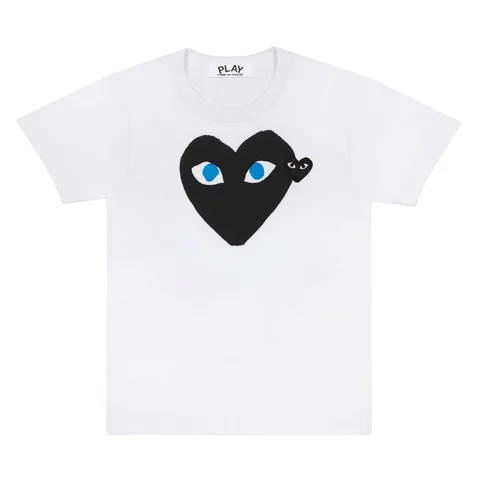 プレイ 半袖Tシャツ 青い目の黒い大きなハート（ホワイト）