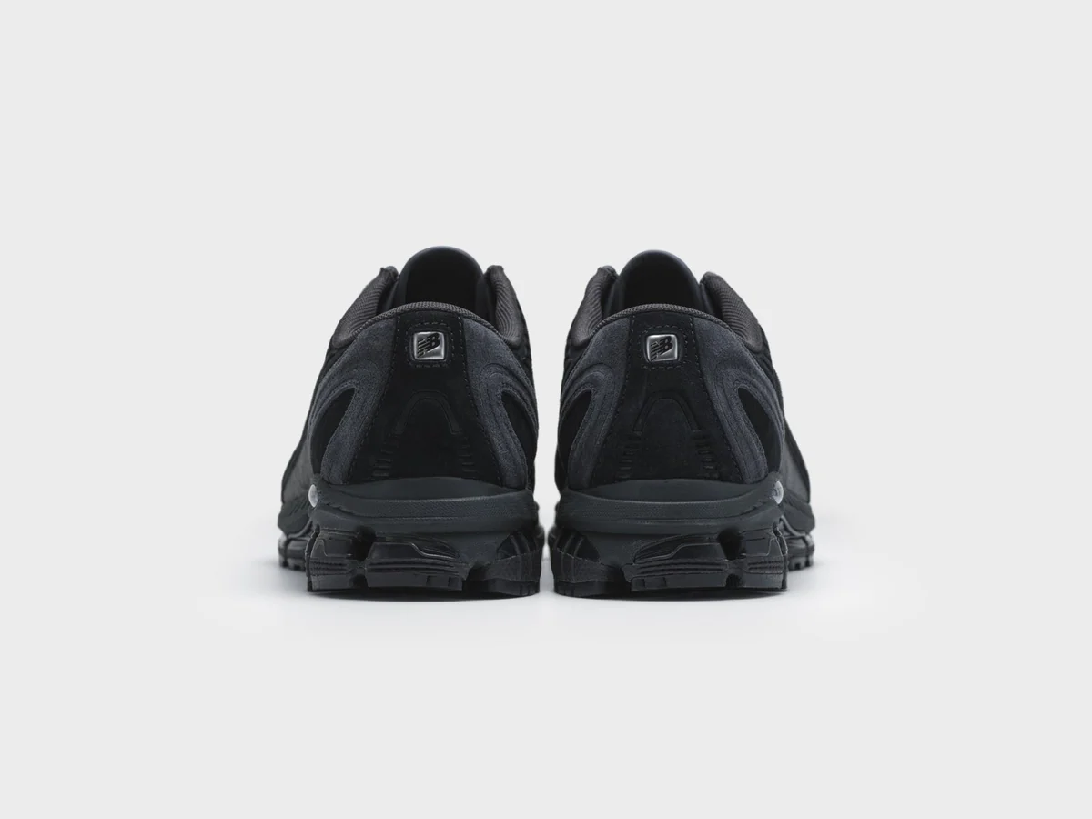 コムデギャルソンオム × New Balance 1890A(ブラック)のかかと