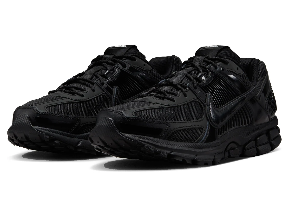 DOVER STREET MARKET GINZA提供の「NIKE × DSM VOMERO 5」。