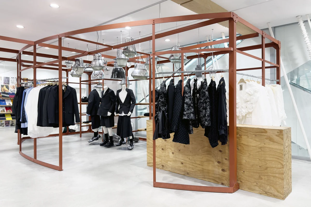DOVER STREET MARKET GINZAのCOMME des GARÇONS HOMME PLUSの売り場（5F）