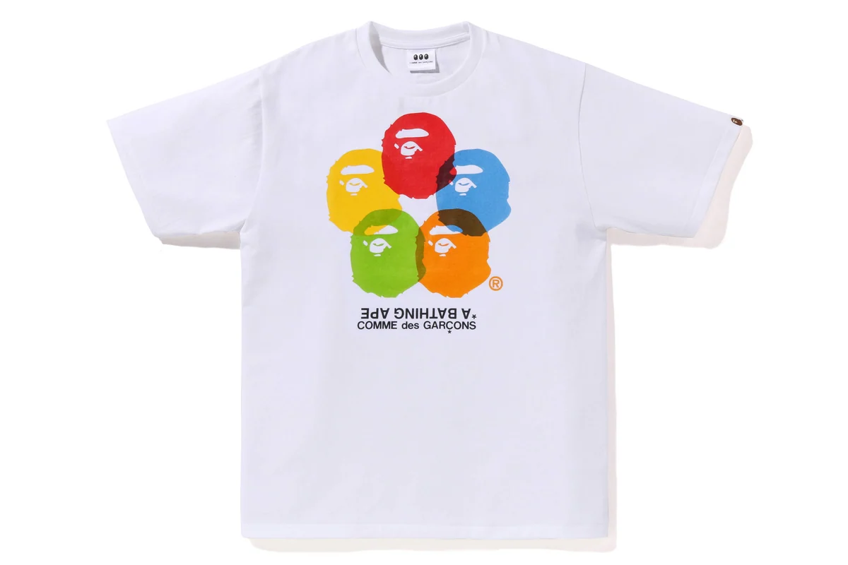 5色のAPE HEADを重ねたTシャツ ホワイト