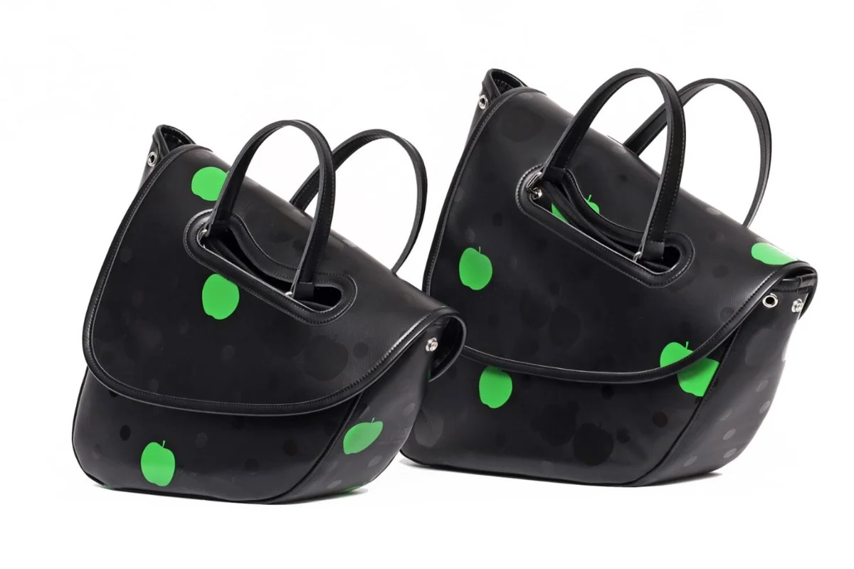 THE BEATLES COMME des GARÇONS フラップ付きボートバッグ。