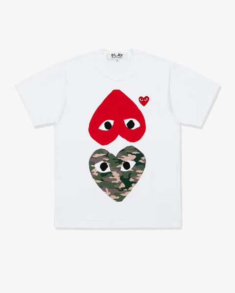 プレイ 半袖Tシャツ 赤ハートと迷彩のハート（ホワイト）