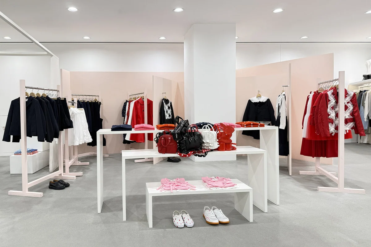 DOVER STREET MARKET GINZAのCOMME des GARÇONS GIRLの売り場（3F）