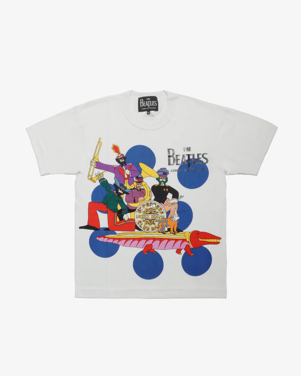 ザ ビートルズの4人のイラストと青い水玉をプリントした白いTシャツ