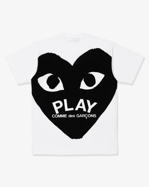 プレイ 半袖Tシャツ 黒い大きなハートとロゴのプリント（ホワイト）
