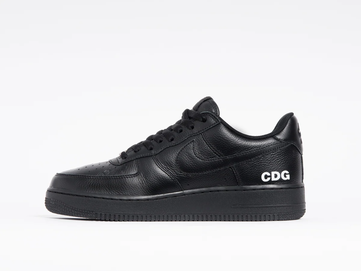 ヒールの「CDG」ロゴ